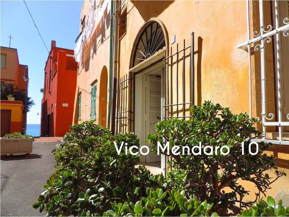 Le Casasse "Vico Mendaro 10" in Varigotti, Finale Ligure Gemeinde