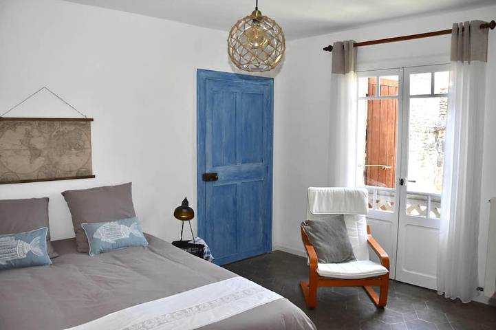 Location de vacances pour 8 personnes, avec balcon et jardin, animaux acceptés à Junas - 4