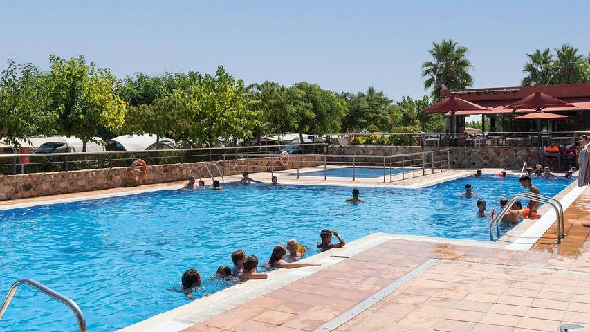 Location de vacances pour 7 personnes, avec terrasse à Malgrat de Mar - 2