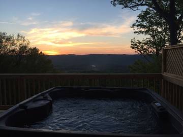 Log Cabin for 4 People in Shenandoah Valley, Virginia, Photo 3