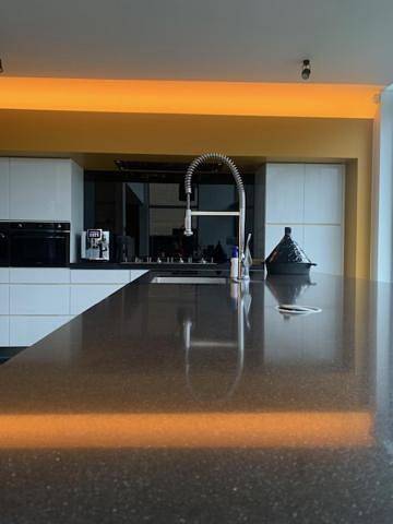 Location de vacances pour 8 personnes, avec vue ainsi que sauna et jardin à Tongres - 3