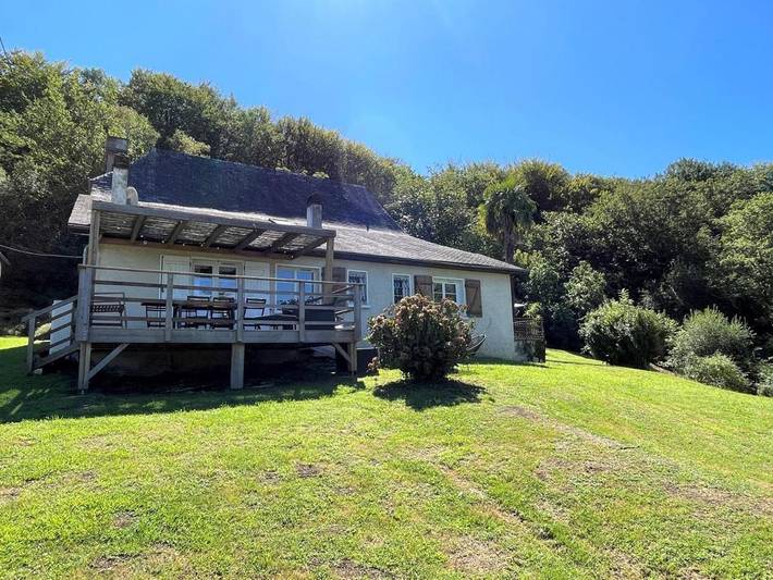 Gîte pour 10 personnes, avec jardin dans Artiguelouve
