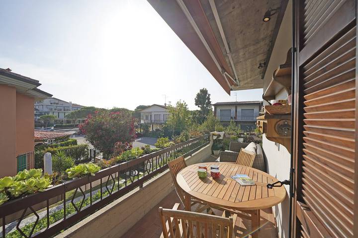 Ferienwohnung für 2 Personen, mit Balkon und Seeblick