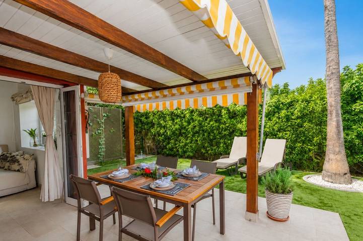 Ganze Wohnung, Ferienwohnung für 4 Personen mit Pool in Campo Internacional, San Bartolomé de Tirajana