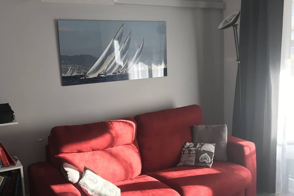 Ganze Wohnung, Apartment 50m2 3 minu de la mer 4 persons 1 bedroom 2 beds Clim Wifi Garage in Antibes, Cannes und Umgebung
