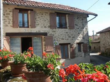 Maison De Vacances pour 4 Personnes dans Saint-Cyr, Région de Rochechouart, Photo 1