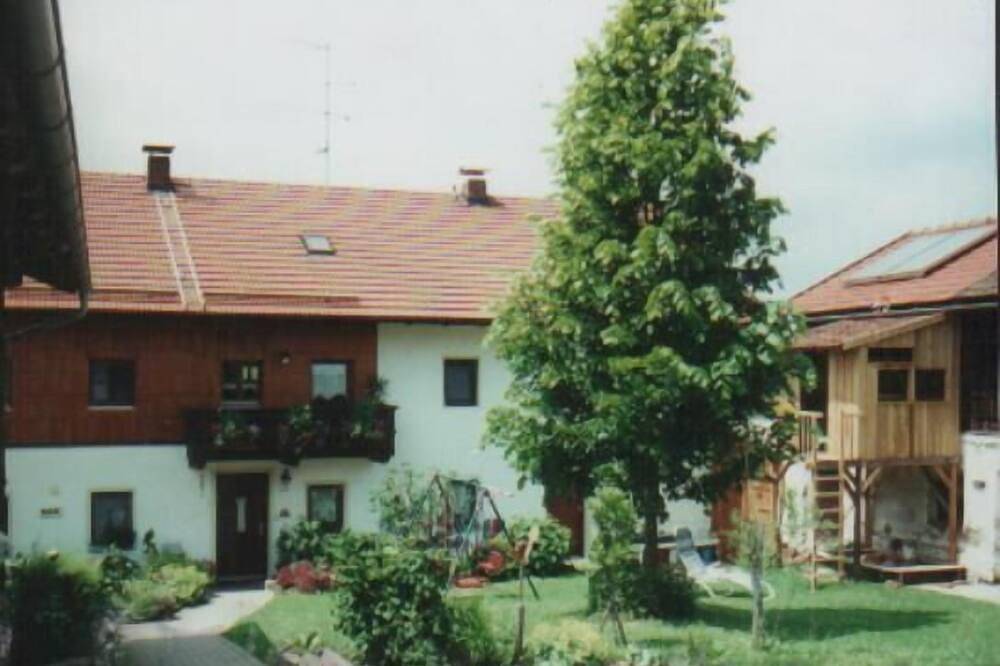 Ganze Wohnung, Gemütliches Feriendomizil mit großem Balkon in Triftern, Ostbayern