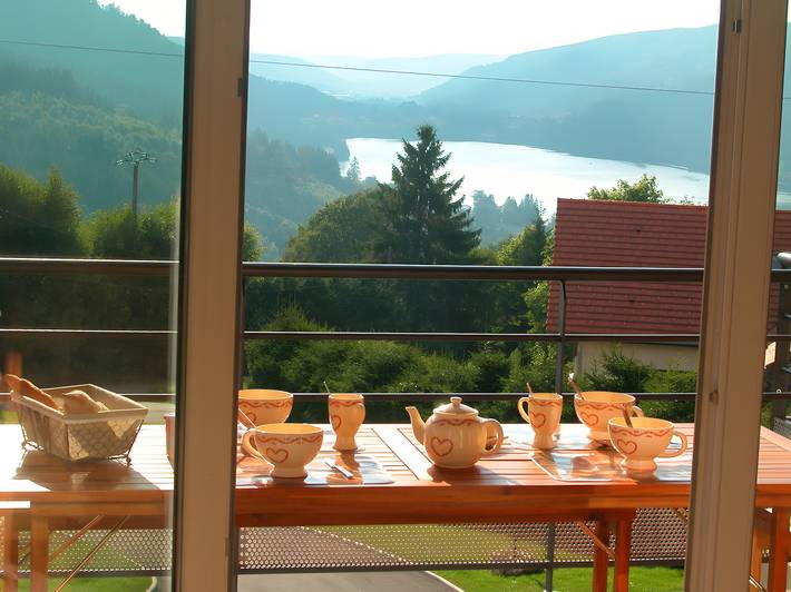 Ferienwohnung für 6 Personen, mit Balkon und Garten sowie Seeblick in den Vogesen
