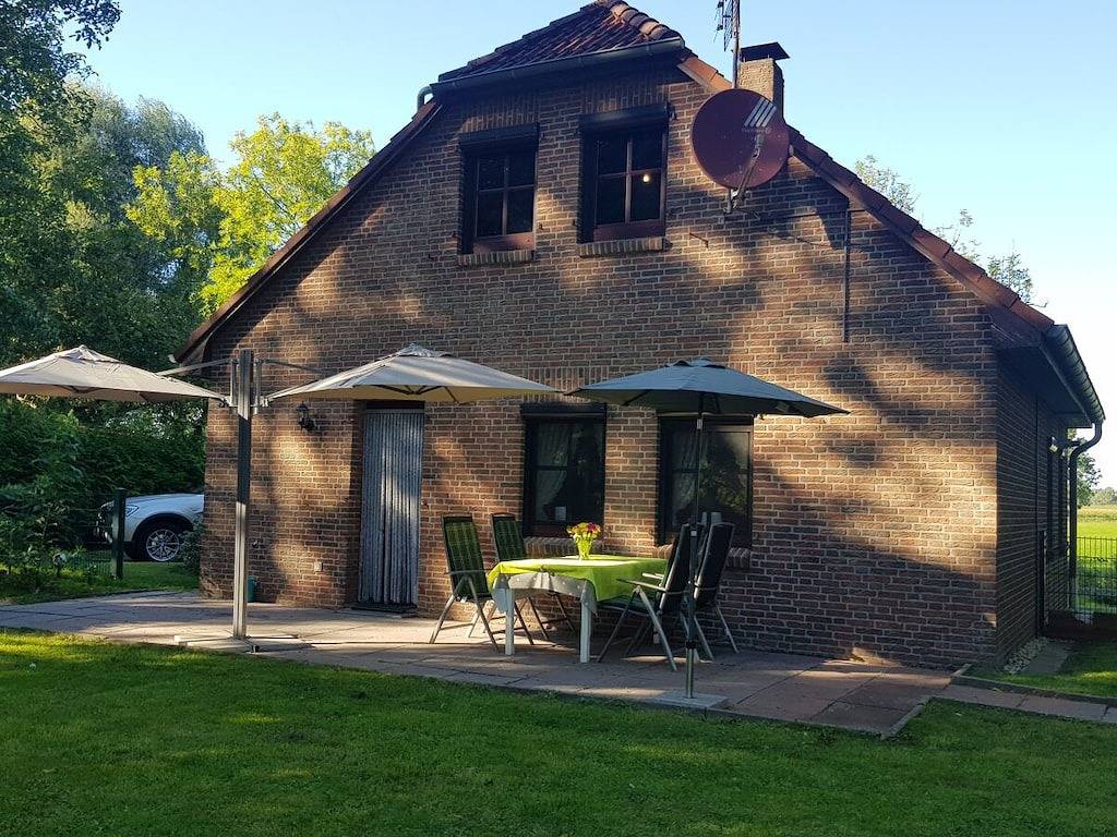 Haus Nina Hooksiel in Wilhelmshaven, Südliche Nordseeküste
