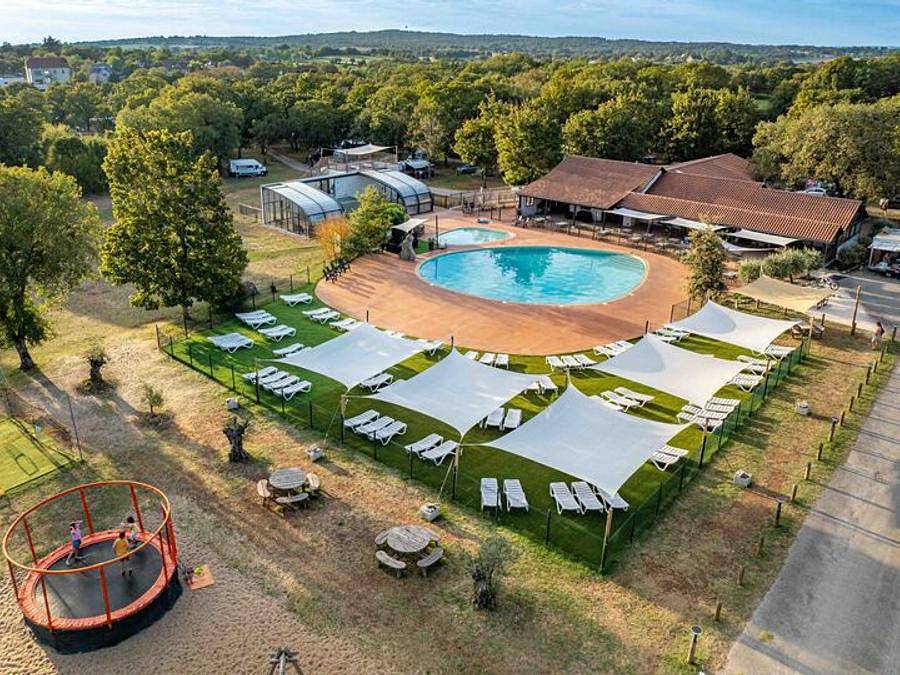 Glamping for 6 People in Rocamadour, Lot