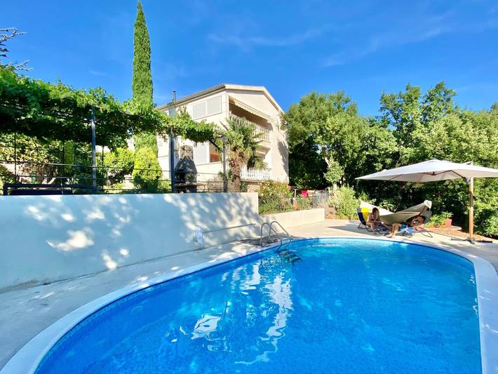 Ferienhaus für 9 Personen, mit Sauna und Garten sowie Terrasse, mit Haustier