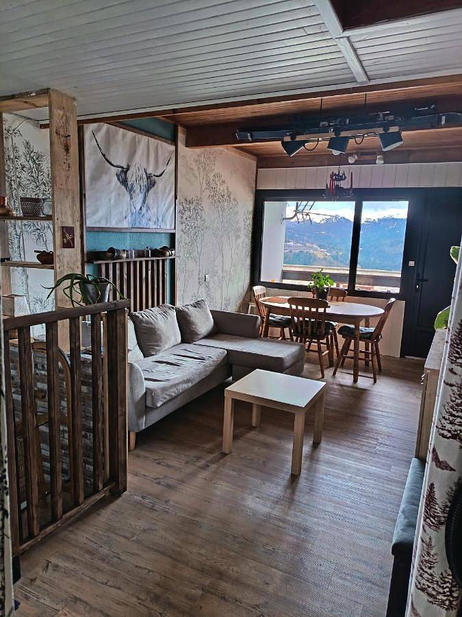 Gîte pour 2 personnes, avec terrasse et vue, animaux acceptés dans La Banne d'Ordanche - 2