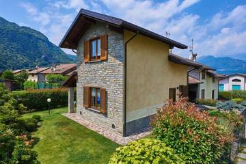 Ferienhaus für 4 Personen, mit Pool und Garten, mit Haustier in Colico