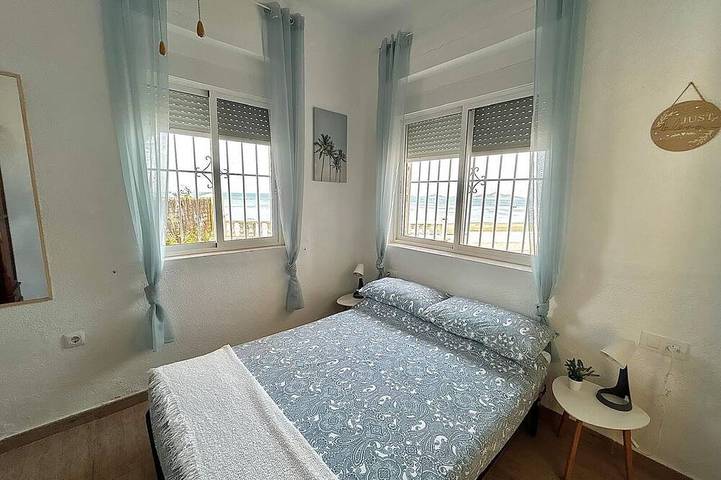 Entire apartment, Apartment Sleeps 4 with Patio in Playa de Los Urrutias (Cartagena), Cartagena