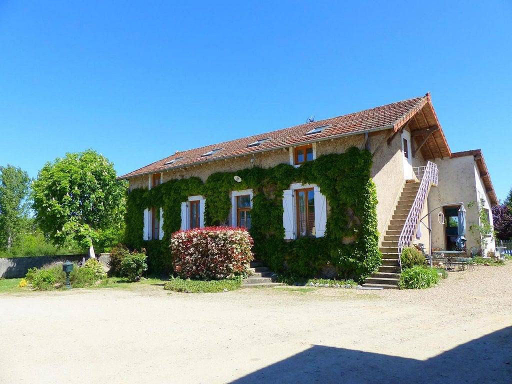 Chambres d'hôtes des Rodillons - Chambre Atout Cœur in Diou, Allier