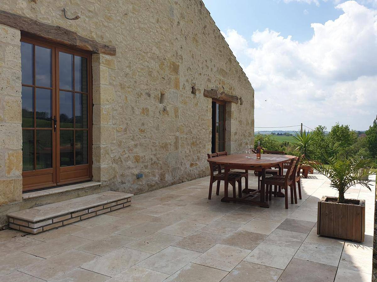 Three-Bedroom House in Caussens, Gers