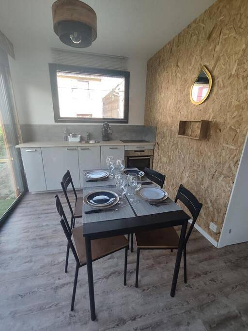 Location de vacances pour 4 personnes, avec terrasse et jardin dans Saint-Aubin-Épinay - 3