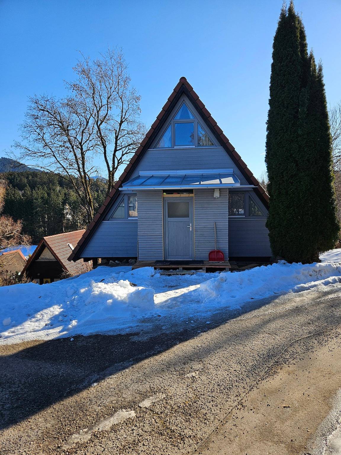 Haus 4-Jahreszeiten - Haus 4-Jahreszeiten, 84 qm, 3 Schlafzimmer, Balkon, W-Lan in Siegsdorf, Chiemgauer Alpen