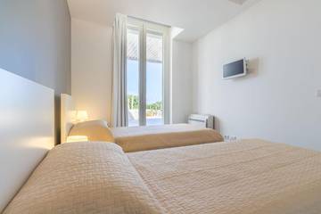 Villa for 6 Guests in Ragusa, Ragusa Province, Picture 2