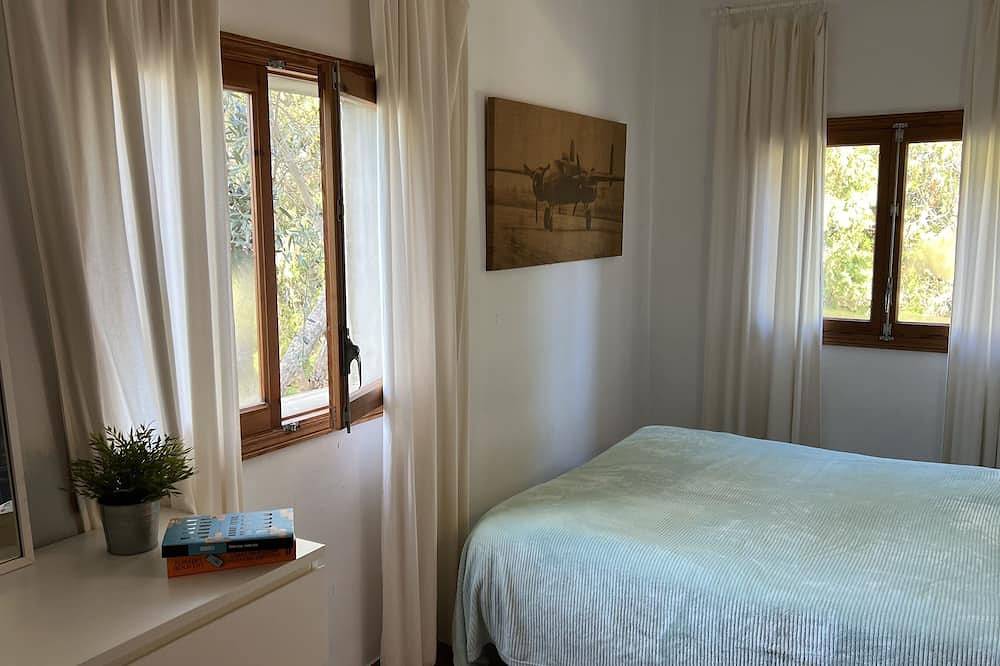 Taronges/ Casa con jardin y piscinas privada in Muro, Mallorca Norte