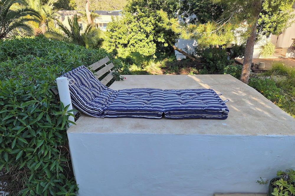 Apartamento entero, Renovado,Deck Panoramico Mar Sunset 4' Playa Vadella ! Last Week August 15% Off! in Cala Vedella, Sant Josep de sa Talaia