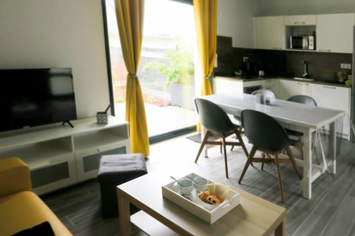 Gîte pour 5 personnes, avec vue et jardin, adapté aux familles à Saint-Léonard - 2