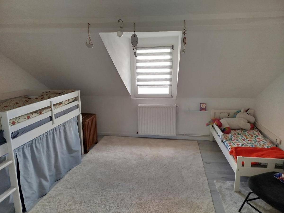 Three-Bedroom House in Montataire, Oise