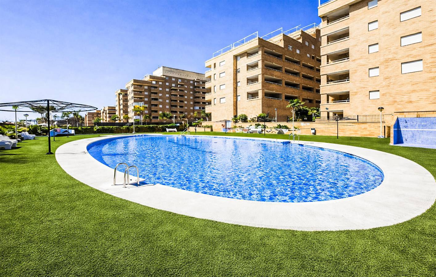 Apartamento vacacional entero, Apartamento con vistas panorámicas, piscina y aparcamiento in Marina d'Or, Oropesa del Mar