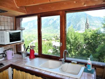 Chalet for 11 Guests in Risoul, Western Alps, Picture 3