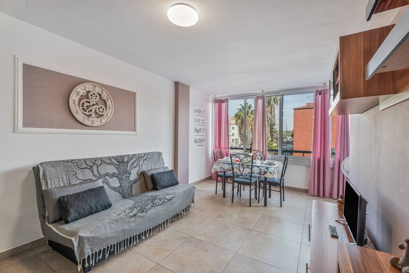 Appartement entier, Vacances 'Chasna' avec Piscine Commune, Jardin Commun et Wi-Fi in Costa del Silencio, Arona