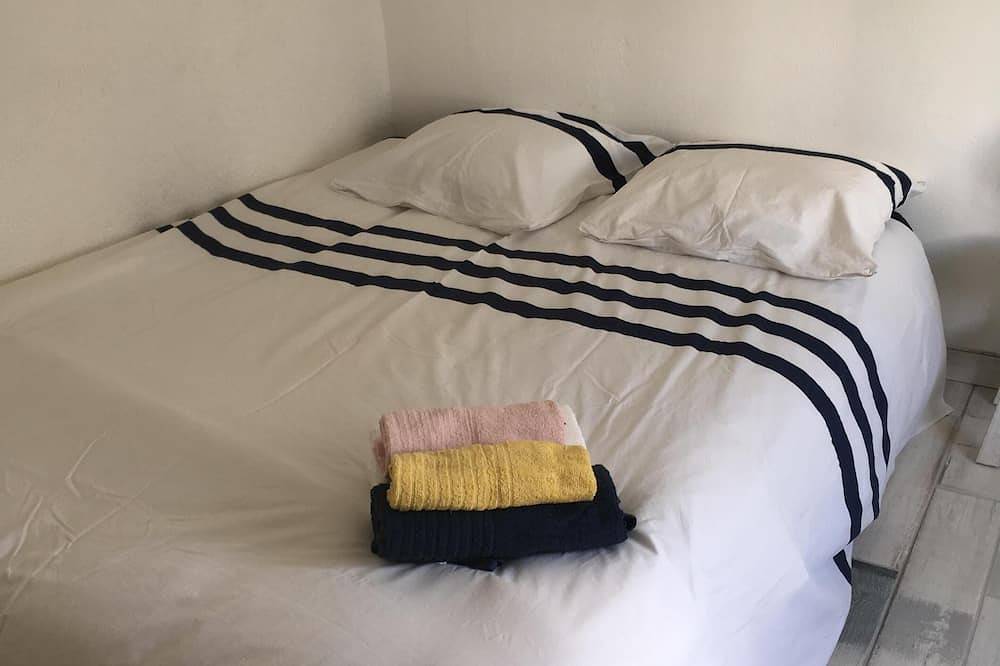 Chalet en bord de plage avec terrasse et vue mer à Gruissan in Gruissan (Ville), Gruissan