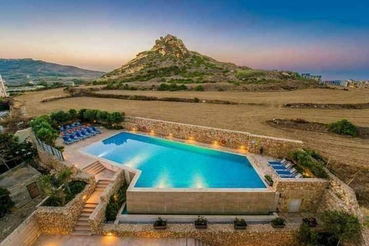 Appartement entier, Red Rose in Marsalforn, Zebbug