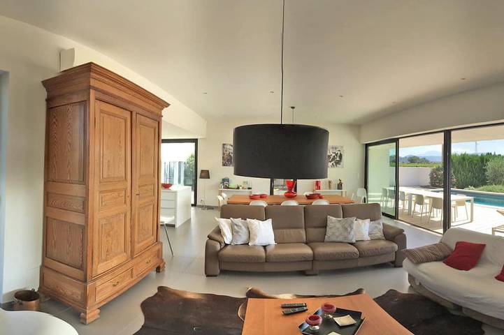 Le mas du Sécheron 4 bed 4 bath Heated pool 17m Clim tot open rental 2017 in Cairanne, Vaucluse
