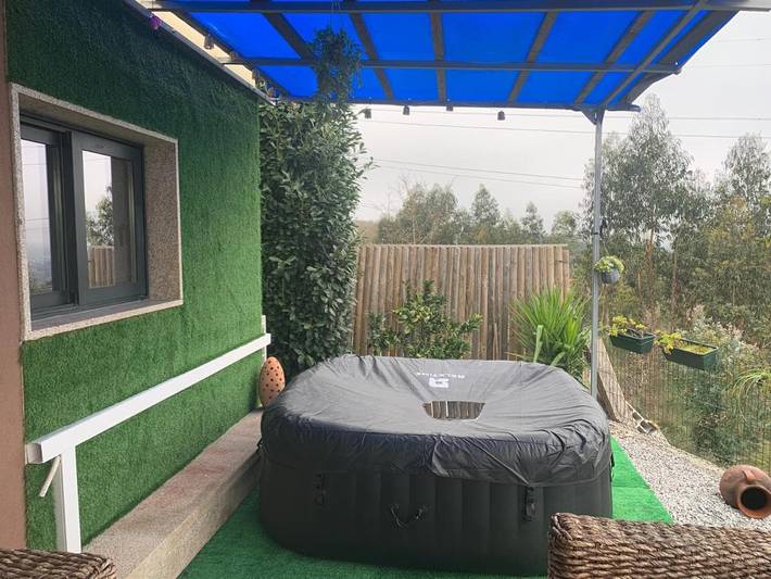 Location de vacances pour 6 personnes, avec jacuzzi ainsi que piscine et jardin à Fafe - 2