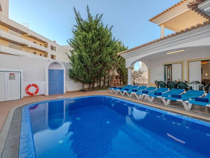 Location de vacances pour 11 personnes, avec terrasse et jardin dans Galé - 2