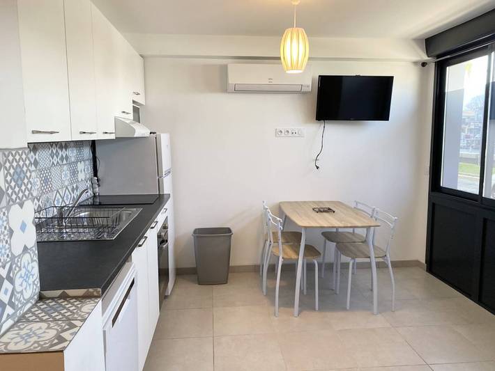 Studio entier, Studio en rez de chaussée face au Canal in Le Grau-du-Roi, Côte d'Améthyste
