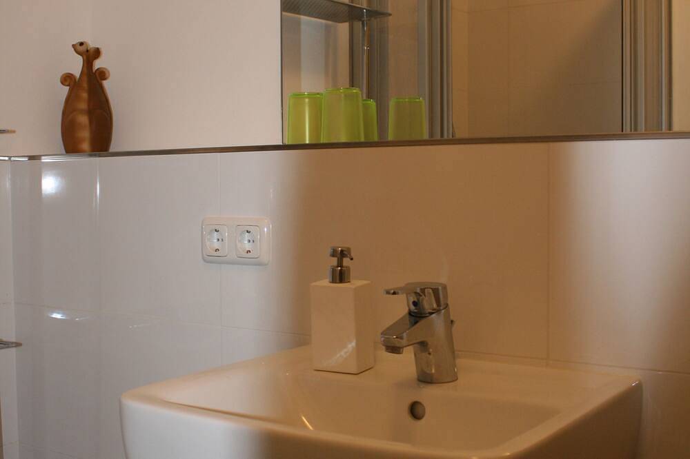 Geheel appartement, Pure nature: Apartment 'Wildcat' at 'Frau Holle' (Mother Hulda), dogs willk. in Eschwege, Werra-Meißner-Kreis