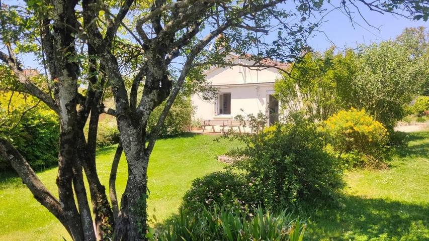 Location de vacances pour 19 personnes, avec jardin et vue à Mauléon - 2