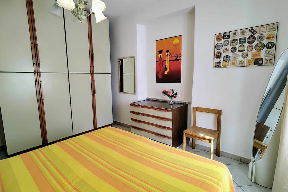 Ganze Wohnung, Angenehme Wohnung für 5 Personen mit W-Lan, Tv, Terrasse und Haustiere erlaubt in Luino, Comune di Luino