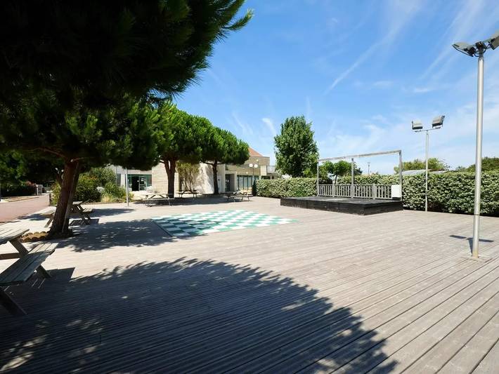 Camping pour 4 personnes, avec terrasse à Saint-Denis-d'Oléron - 4