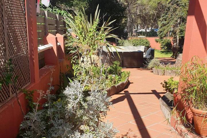 Location de vacances pour 10 personnes, avec Balcon et Jardin dans la Tamarissière