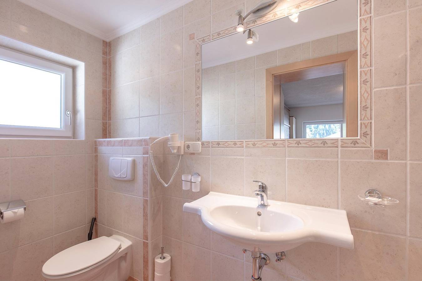 Ganze Ferienwohnung, Appartement Wilde Geige in Huben, Längenfeld