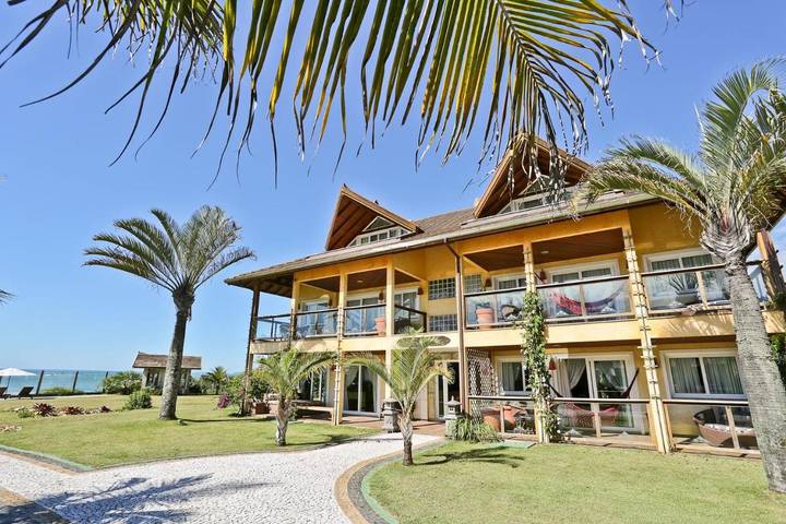 Pousadas para 4 pessoas, com jacuzzi e jardim e ainda sauna and piscina em Balneário Camboriú