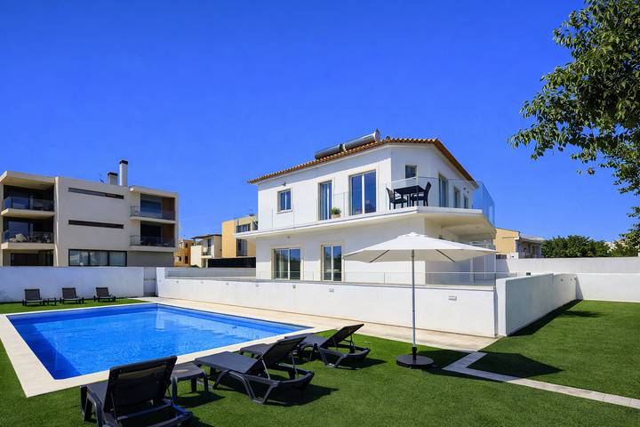 Casa de férias para 8 pessoas, com terraço e piscina, com animais de estimação em Ferreiras