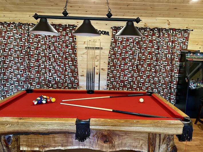 Vacation rental for 10 people, with hot tub in Wears Valley