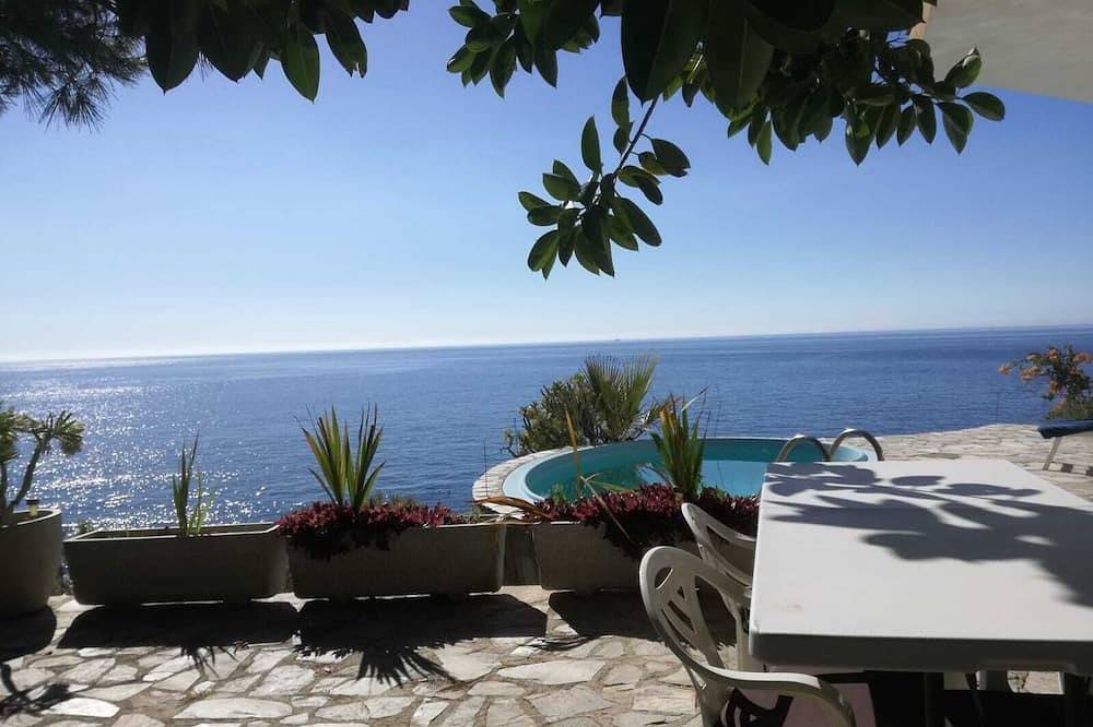 Huur appartement met zwembad in natuurlijke omgeving in La Herradura, Almuñecar
