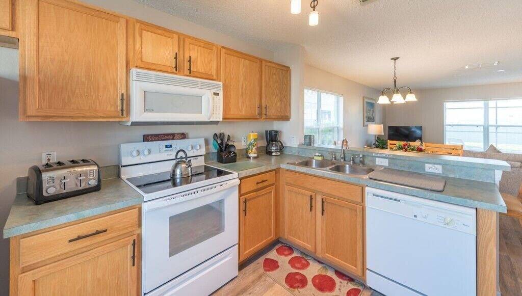 Charming 3 Bedroom Home with Modern Amenities! 🏡✨ in Haines City, Zentral Florida