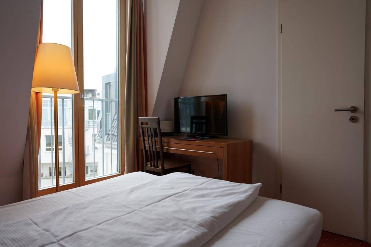 Double Room with Shared Bathroom in Berlin Innenstadt, Berlin