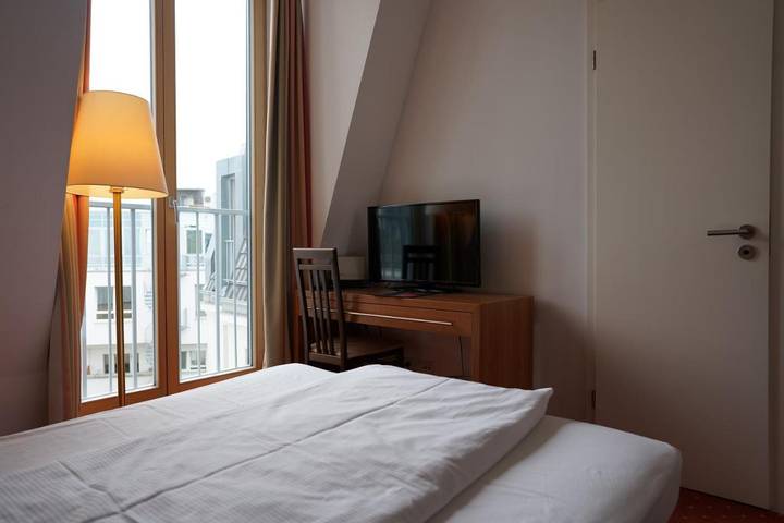 Hotel für 3 Personen, mit Terrasse, mit Haustier in Wilmersdorf Berlin - 4