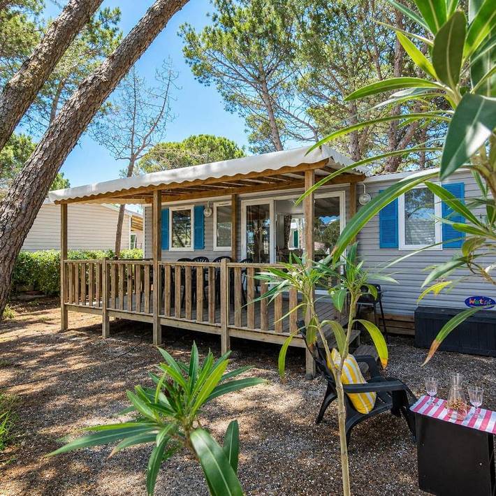 Camping pour 6 personnes, avec Terrasse ainsi que Piscine et Vue